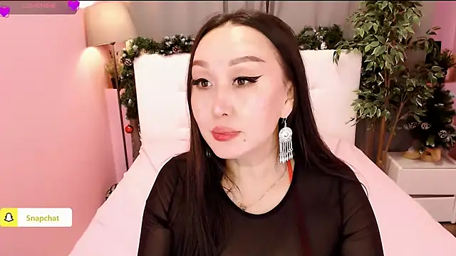 Snapshot of Julianna_Jami chatting on January 2025 06:13:02 PM Julianna Jami online show from January 2025 06:13:02 PM