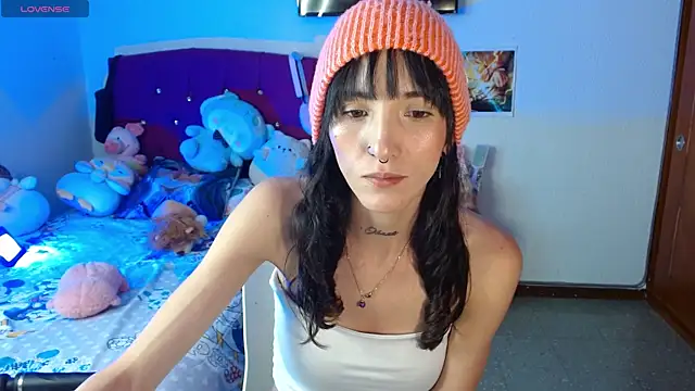 Sakura and yuki online show from September 2025 07:03:01 PM