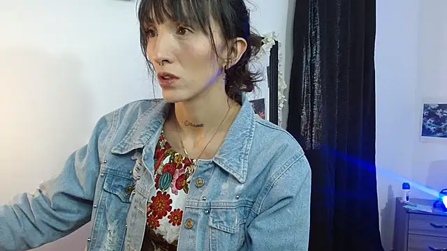 Sakura and yuki online show from February 2025 01:36:01 PM