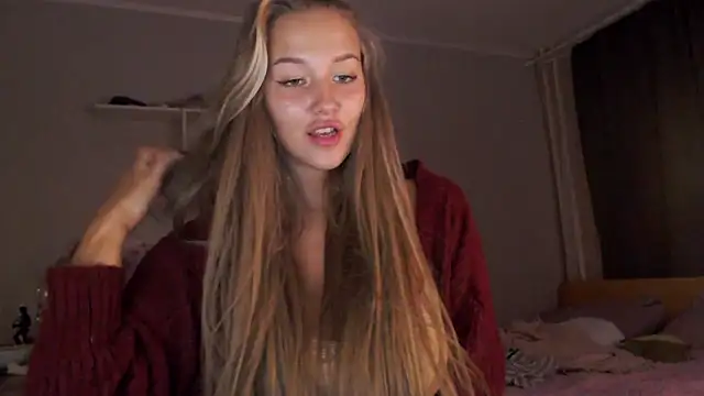 Snapshot of Milk_Bunny chatting on December 2024 04:52:01 PM Milk Bunny online show from December 2024 04:52:01 PM