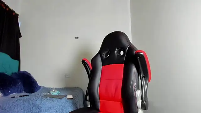 estebanlobo- online show from November 2025 09:30:01 PM