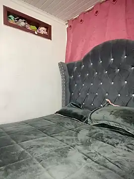 CristalGmez online show from December 2024 12:53:01 AM