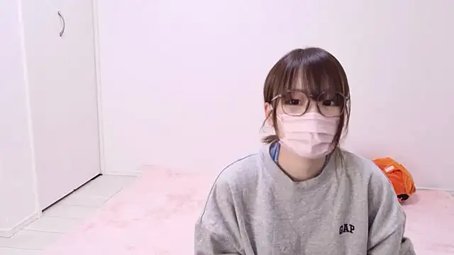 hi---chan- online show from January 2026 12:06:02 AM