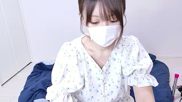 hi---chan- online show from April 2026 08:07:01 PM
