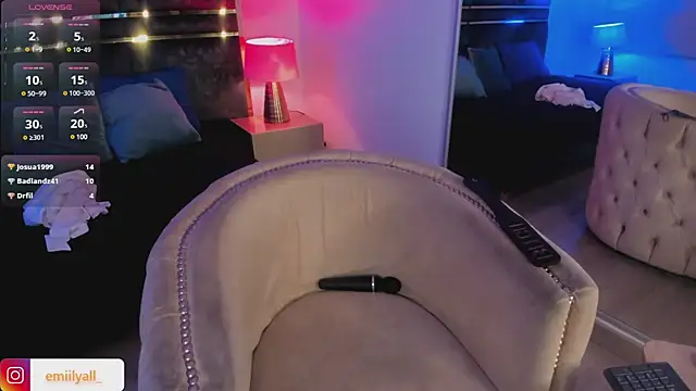 EmilyAllen  online show from March 2025 01:40:02 PM