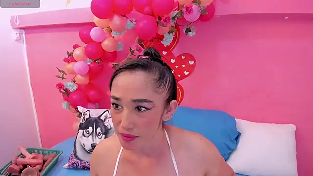 charlotte-11 online show from September 2025 03:07:01 PM