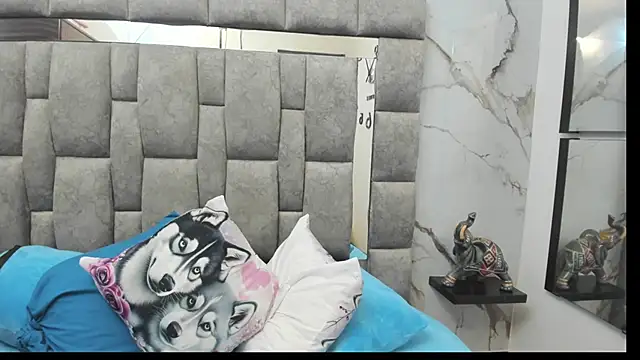 Snapshot of charlotte-11 chatting on June 2026 05:54:01 PM charlotte-11 online show from June 2026 05:54:01 PM