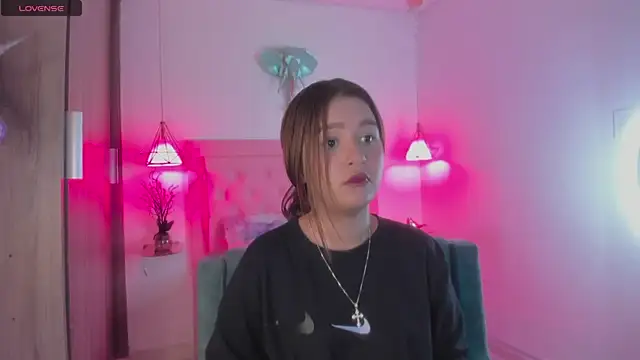 kimmy099 online show from February 2025 07:49:01 PM