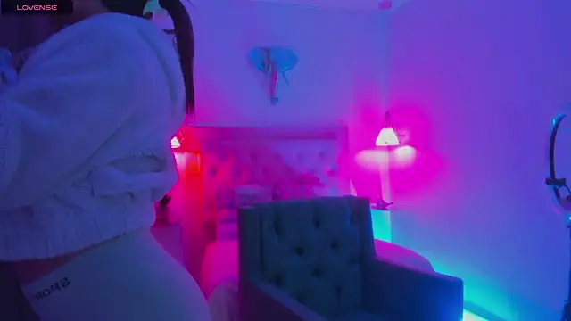 kimmy099 online show from February 2025 07:49:01 PM