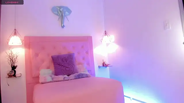 kimmy099 online show from March 2025 08:25:01 PM