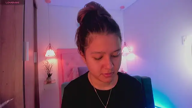 kimmy099 online show from February 2025 07:46:01 PM