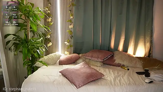 RossemaryRain online show from April 2026 07:58:02 PM