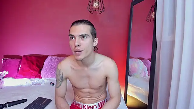  Tattoo Couple online show from May 2026 04:12:01 PM