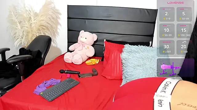 Julieta Coopeer  online show from September 2025 07:02:02 AM