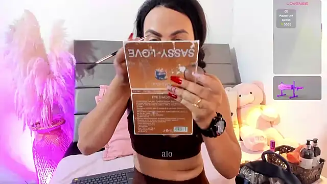 Julieta Coopeer  online show from March 2026 10:28:01 AM