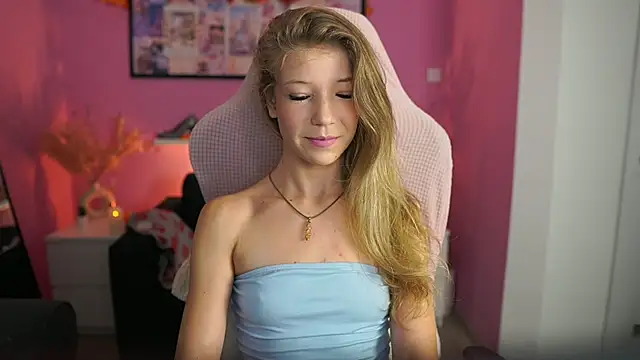 Snapshot of missicute chatting on November 2025 02:44:02 PM missicute online show from November 2025 02:44:02 PM