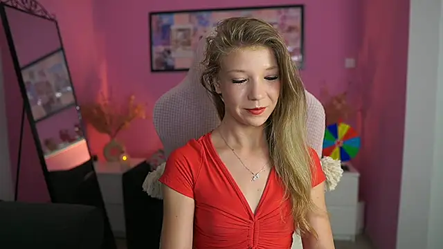 Snapshot of missicute chatting on October 2025 07:15:02 PM missicute online show from October 2025 07:15:02 PM