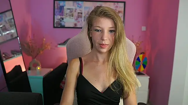 missicute online show from September 2025 06:47:02 PM