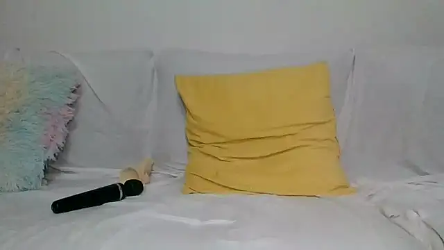 blondyruby online show from November 2025 08:41:02 PM