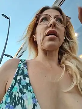blondyruby online show from June 2026 07:24:01 PM