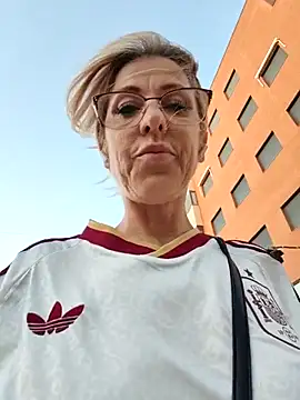 blondyruby online show from July 2026 07:14:01 PM