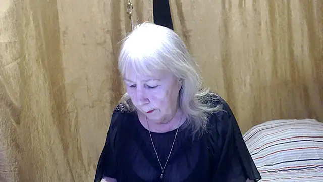 Snapshot of _Estelitta_5 chatting on February 2025 07:14:02 PM  Estelitta 5 online show from February 2025 07:14:02 PM