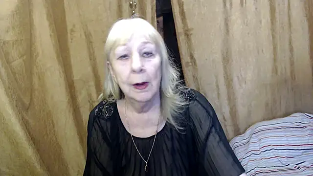 Snapshot of _Estelitta_5 chatting on February 2025 03:10:02 PM  Estelitta 5 online show from February 2025 03:10:02 PM