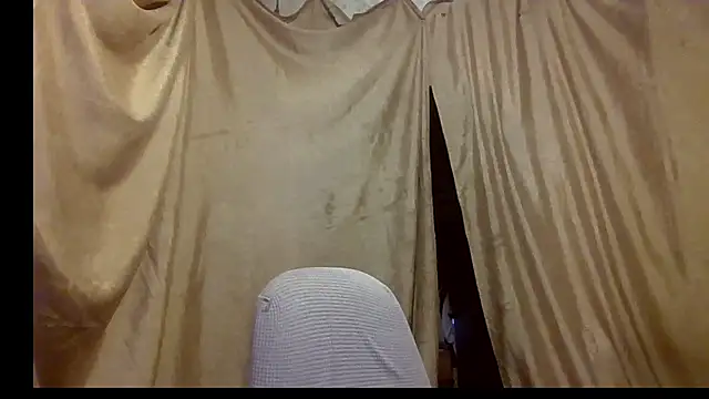 Snapshot of _Estelitta_5 chatting on February 2026 03:20:02 PM Estelitta 5 online show from February 2026 03:20:02 PM