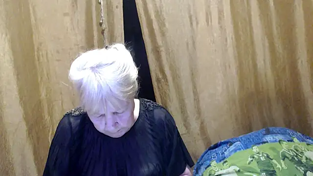 Snapshot of _Estelitta_5 chatting on February 2025 04:47:01 PM  Estelitta 5 online show from February 2025 04:47:01 PM