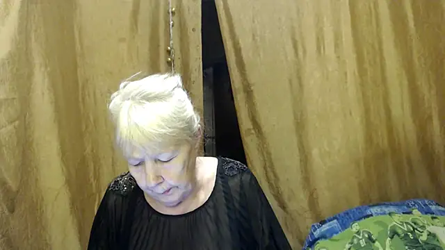 Snapshot of _Estelitta_5 chatting on February 2025 10:39:02 AM  Estelitta 5 online show from February 2025 10:39:02 AM