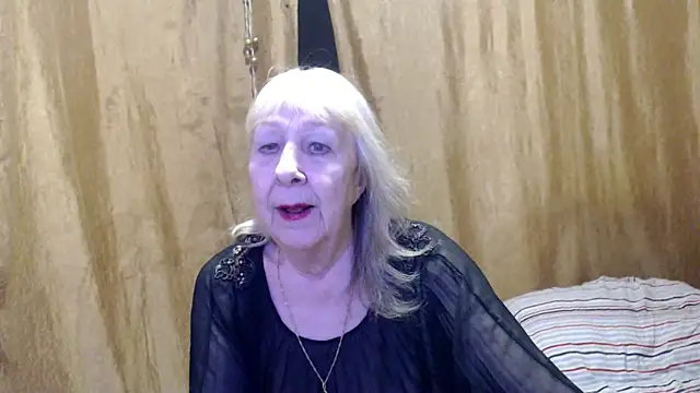 Snapshot of _Estelitta_5 chatting on February 2025 06:15:01 PM  Estelitta 5 online show from February 2025 06:15:01 PM