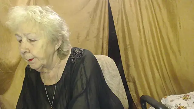 Snapshot of _Estelitta_5 chatting on February 2026 05:53:02 PM Estelitta 5 online show from February 2026 05:53:02 PM