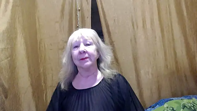 Snapshot of _Estelitta_5 chatting on February 2025 11:01:02 AM  Estelitta 5 online show from February 2025 11:01:02 AM