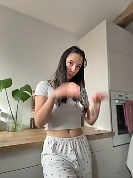  Juliette online show from March 2026 09:17:01 AM