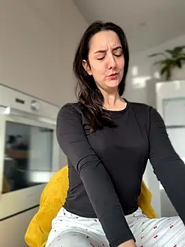  Juliette online show from November 2025 09:53:01 AM