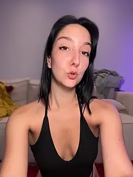 Snapshot of _Juliette chatting on May 2026 07:14:01 PM Juliette online show from May 2026 07:14:01 PM