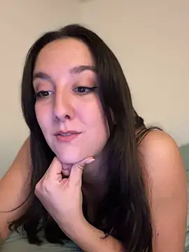 Snapshot of _Juliette chatting on October 2025 08:23:02 PM Juliette online show from October 2025 08:23:02 PM