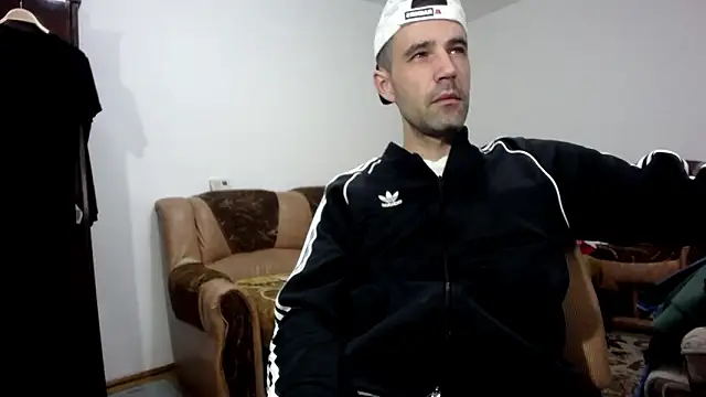 I like older menn online show from February 2026 06:33:02 AM