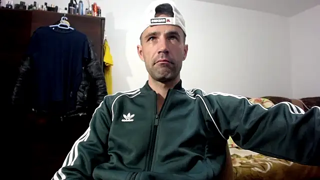 I like older menn online show from March 2026 06:07:01 AM