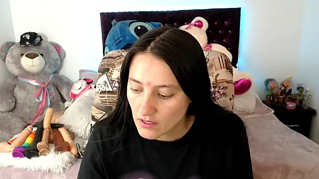 Lorenahot 06 online show from December 2025 06:39:02 PM