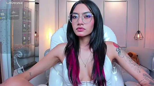 AzuraKindong online show from September 2025 07:24:02 PM