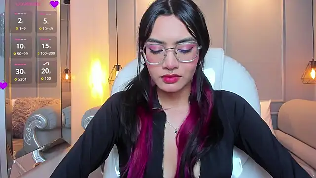 AzuraKindong online show from January 2026 07:17:02 PM