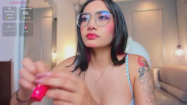 AzuraKindong online show from February 2026 07:13:01 PM