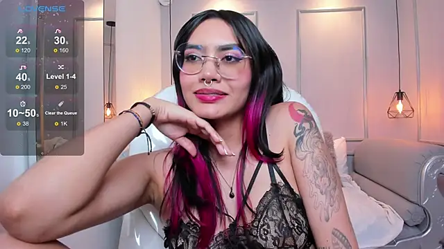 AzuraKindong online show from March 2025 01:31:02 AM