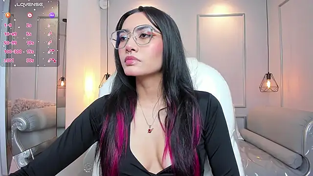 AzuraKindong online show from October 2025 07:15:02 PM