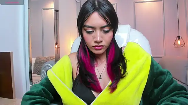 AzuraKindong online show from March 2025 10:20:01 PM