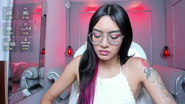 AzuraKindong online show from December 2025 07:18:02 PM