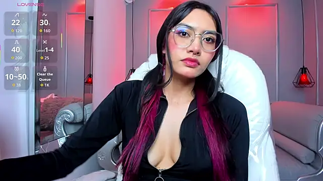 AzuraKindong online show from December 2025 07:38:01 PM