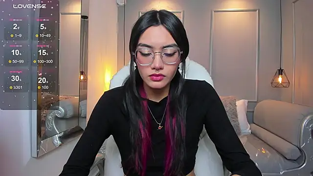 AzuraKindong online show from December 2025 07:15:02 PM