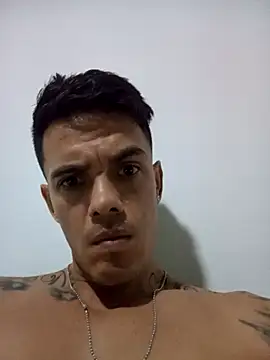 Skater29xx2 online show from February 2026 11:33:01 PM